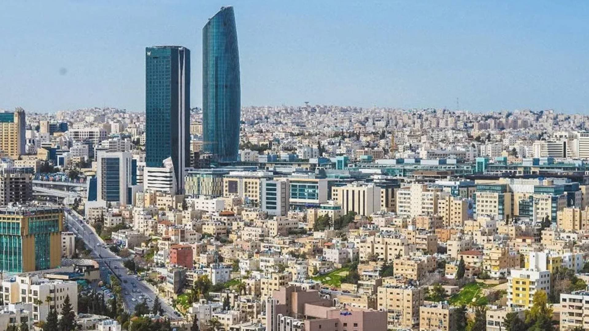 استقرار الطقس في عمان وسط أجواء صيفية صافية حتى نهاية الأسبوع