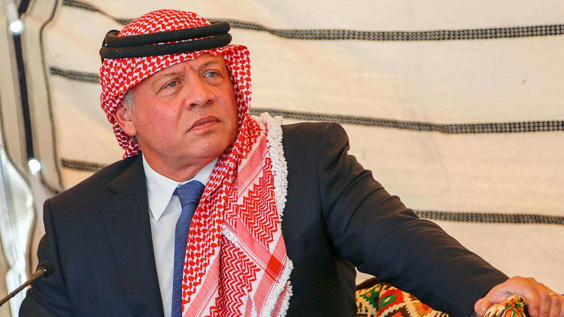 الملك يغادر إلى الدوحة لتقديم العزاء بوفاة الشيخ حمد