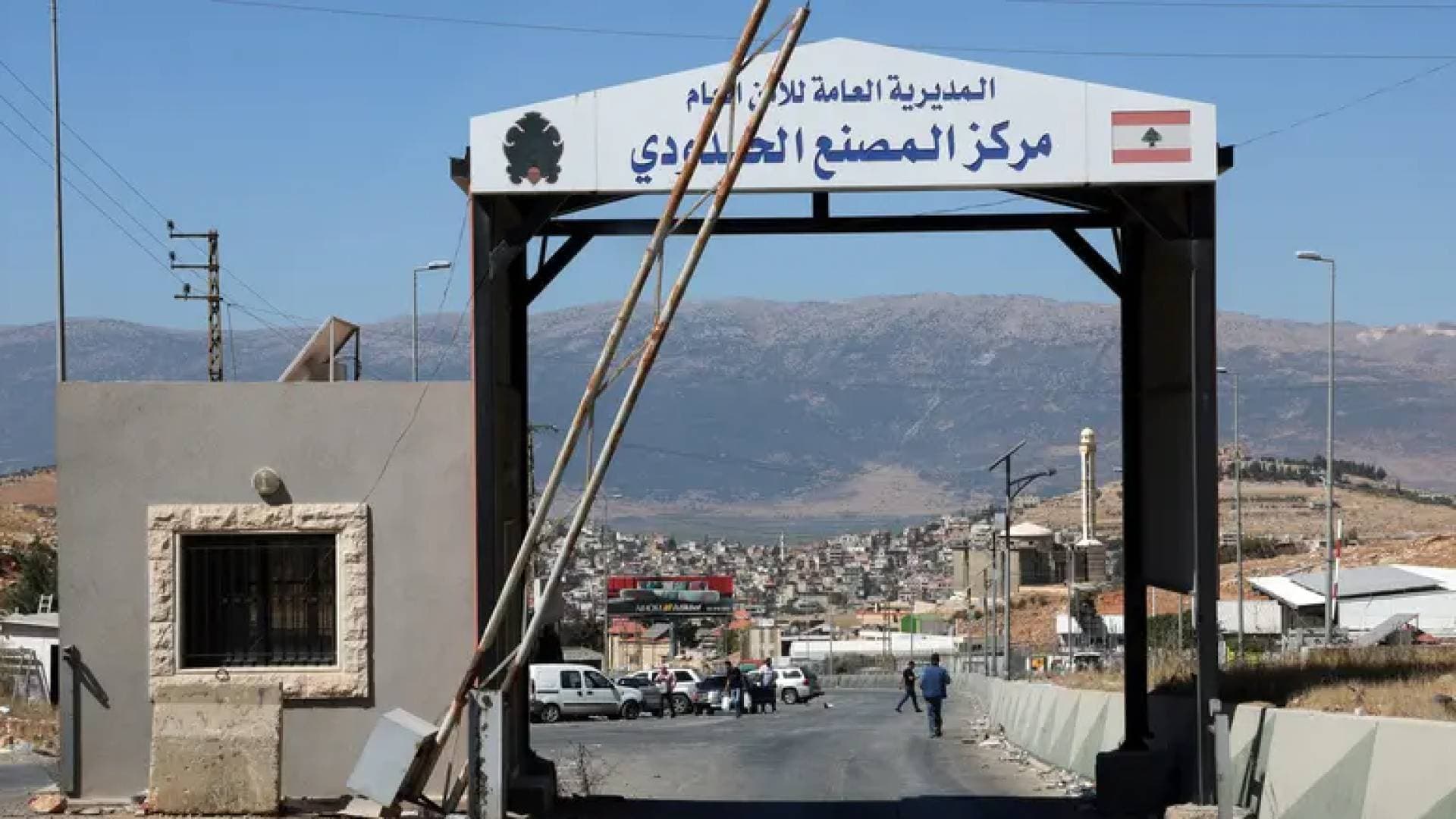 وزير الاقتصاد اللبناني: سنتعاون مع سوريا لإعادة ضبط العلاقات التجارية وإحياء الاقتصاد