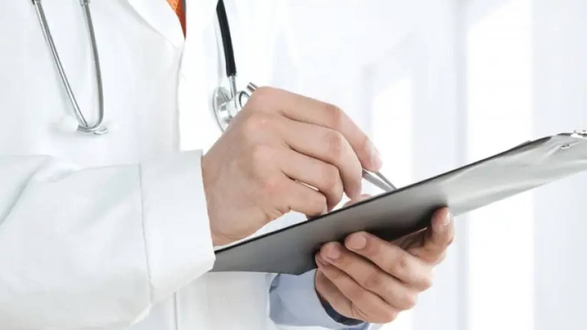 الطراونة لـ"رؤيا": 8 آلاف طبيب عام يدخلون نفق البطالة.. ودعوات لإطلاق برنامج إقامة وطني موحد