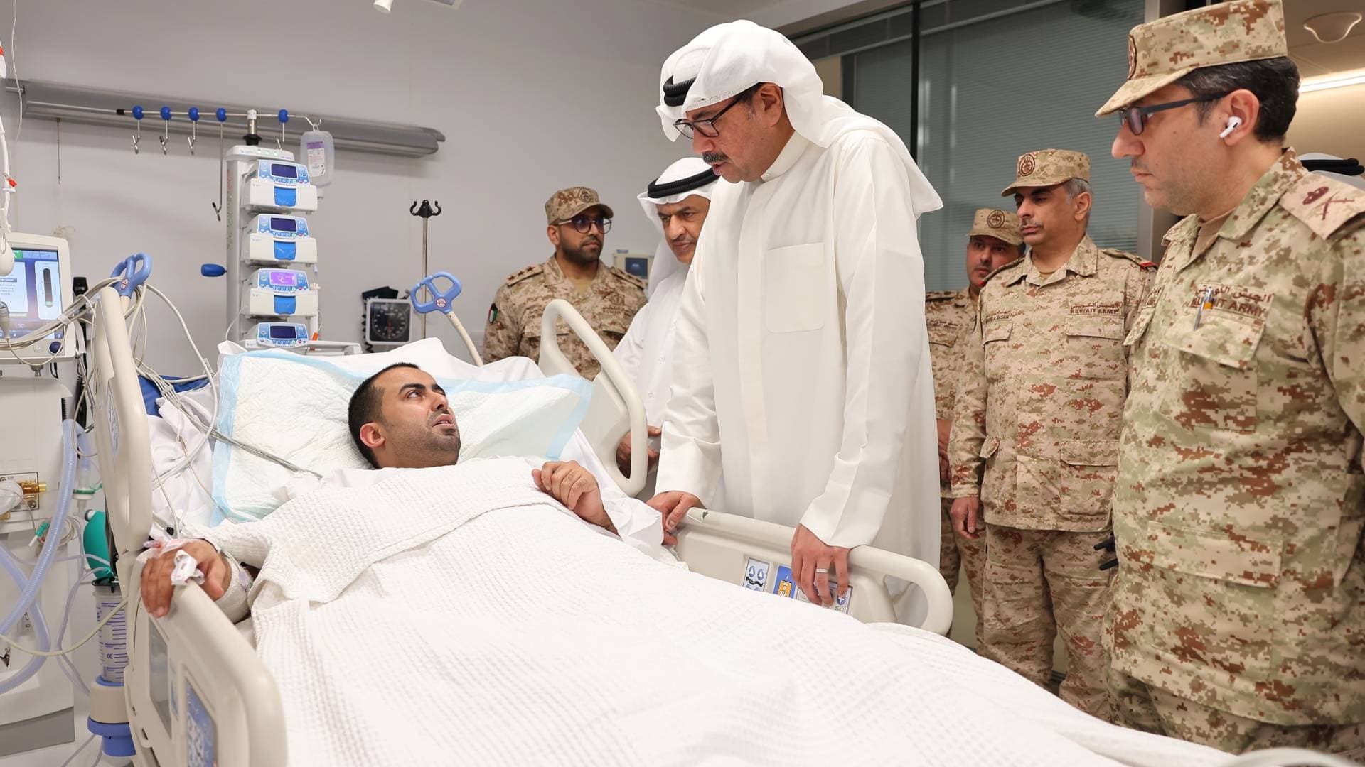 الدفاع الكويتية: اعتراض صواريخ ومسيرات إيرانية وإصابة عدد من منتسبي القوة البرية وأضرار بمحطة طاقة