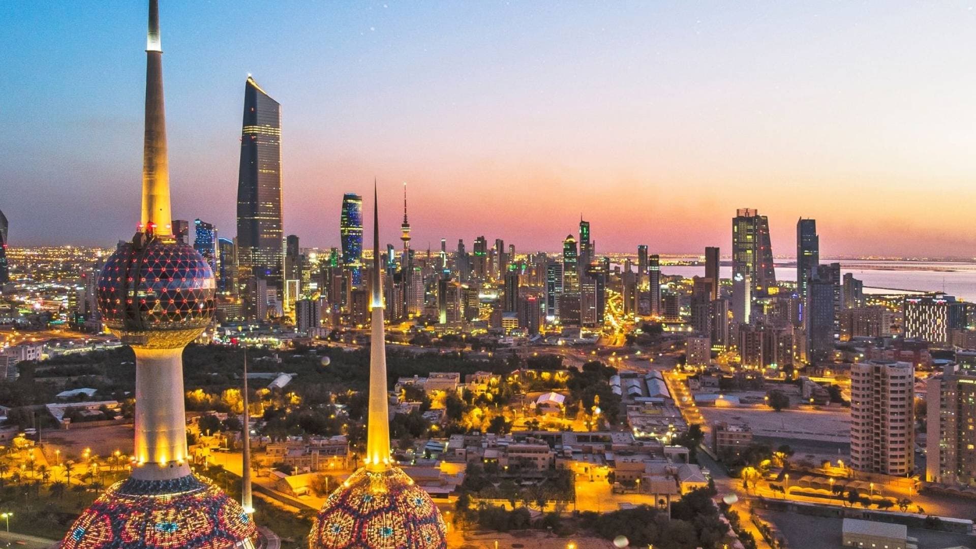 الجيش الكويتي: الدفاعات الجوية تتصدى لهجوم بالصواريخ والمسيرات
