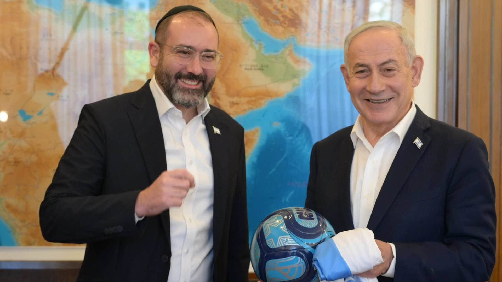 نتنياهو يستقبل سفير الأرجنتين ويعلن تشجيعه للتانغو قبيل نهائي مونديال 2026