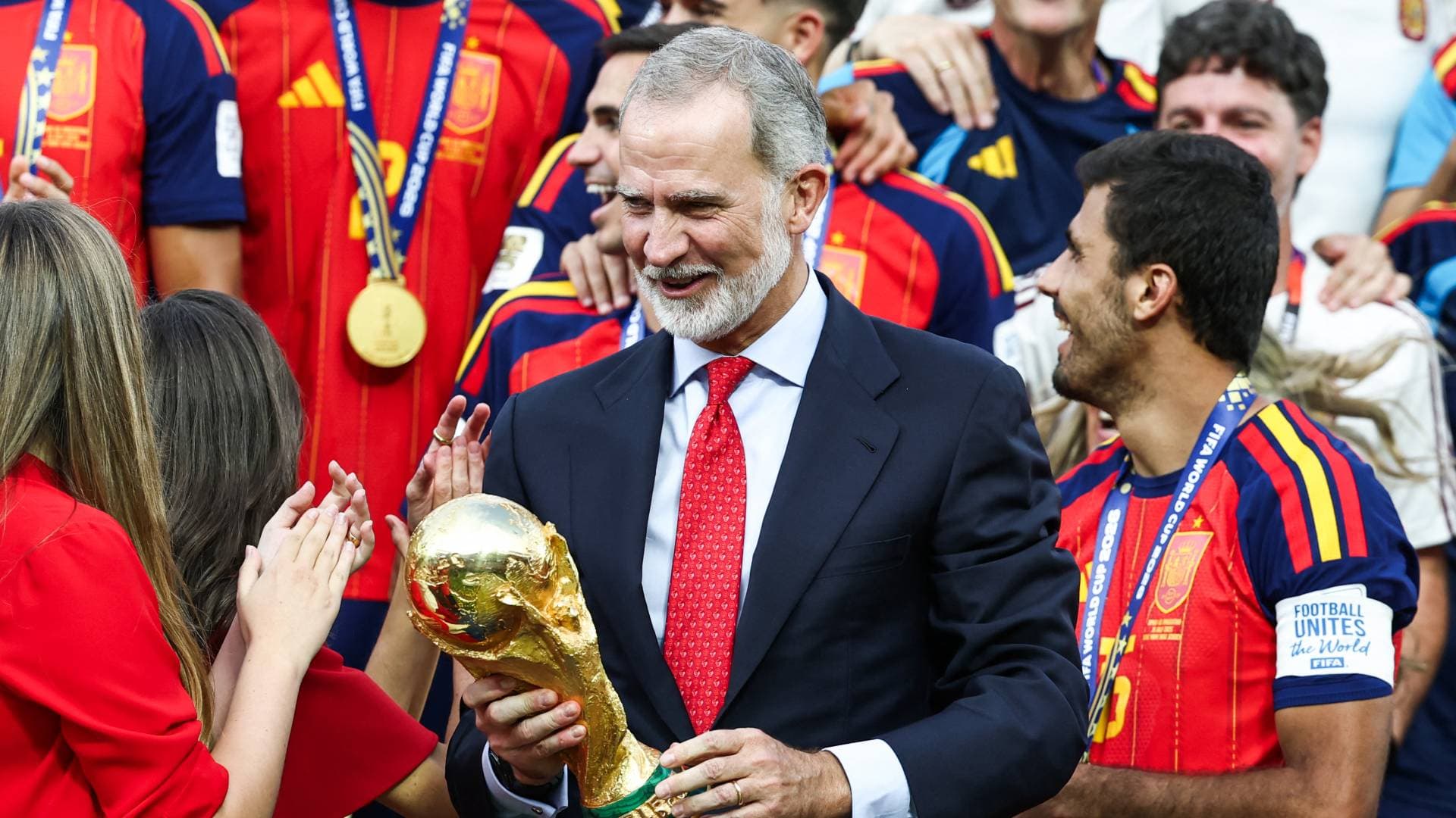 الرئيس الفلسطيني محمود عباس يهنئ ملك إسبانيا ورئيس وزرائها بلقب كأس العالم 2026