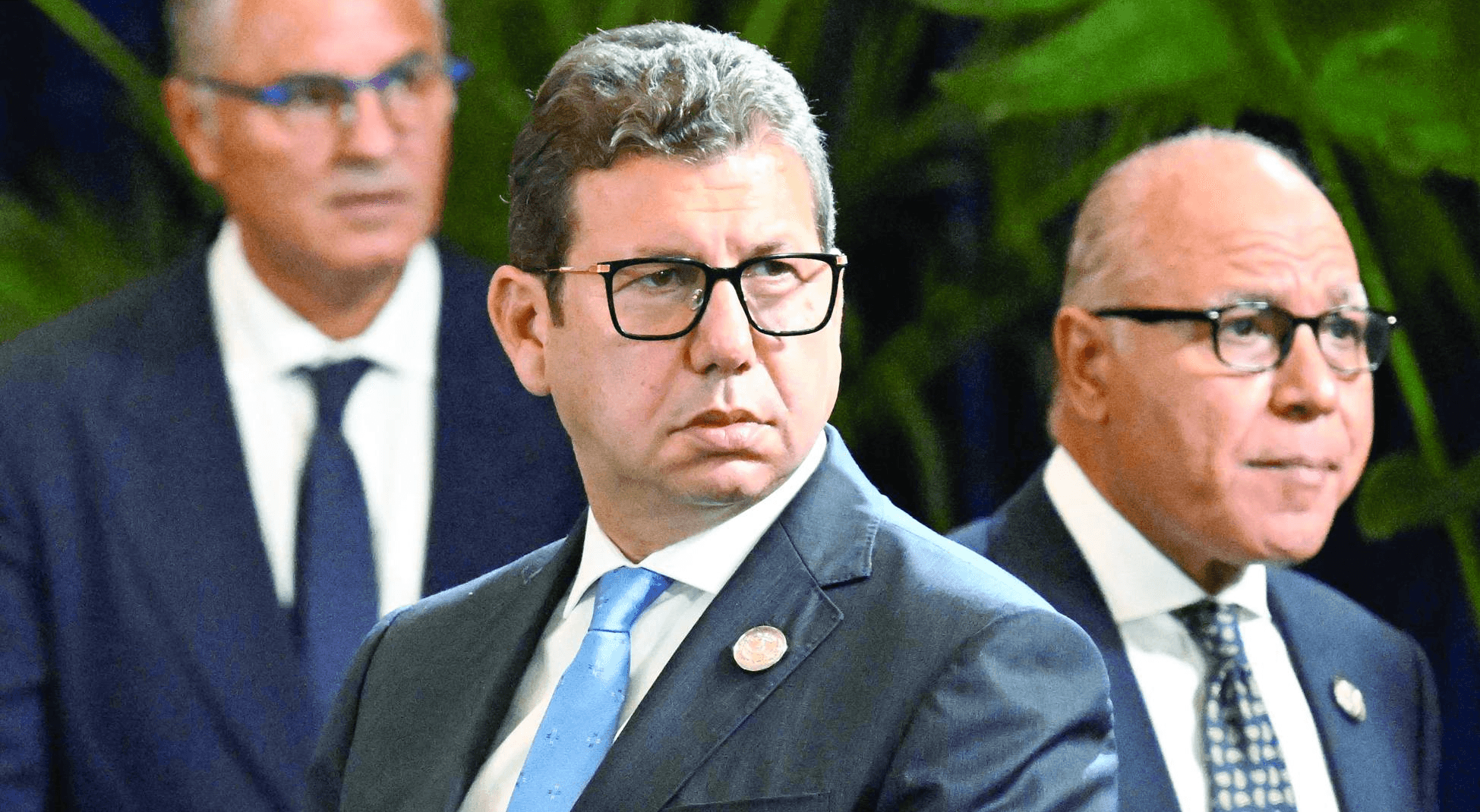 الحية يتلقى اتصالا هاتفيا من وزير المخابرات المصرية لتهنئته برئاسة حماس