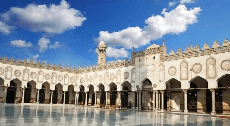 الأزهر الشريف يندد بالهجمات الإيرانية على الدول العربية ويحذر من تبعاتها على الاستقرار الإقليمي