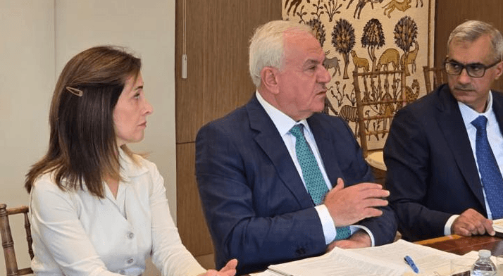 الحنيطي يبحث في واشنطن مع خبراء مراكز الفكر الأمريكية مستجدات المنطقة وتحديات الأمن الإقليمي