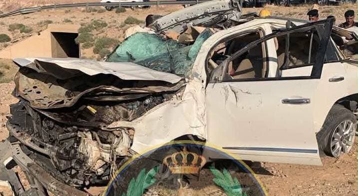 حادث تدهور مركبة على الطريق الصحراوي دون إعاقة للمرور